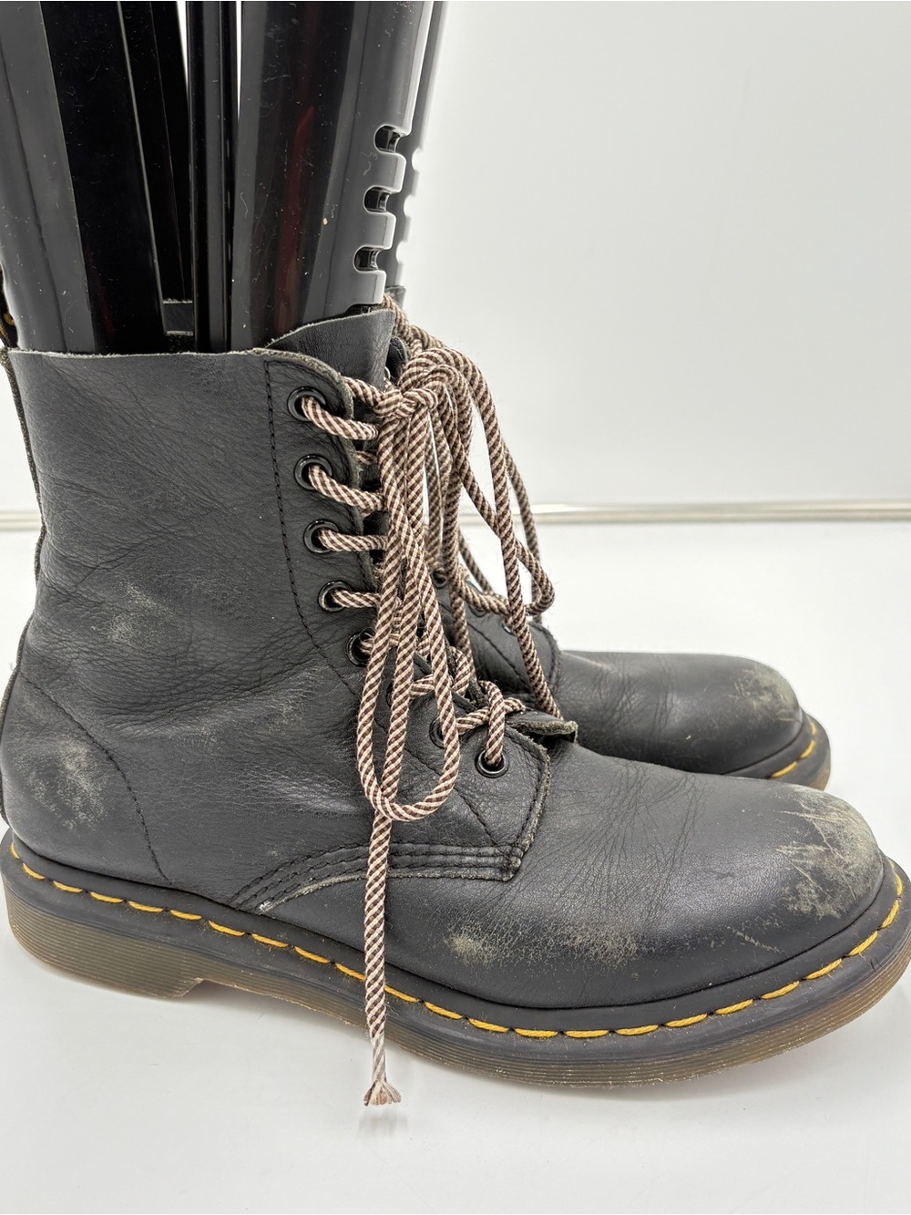 Vintage Dr Martens Pascal Soft Black Leather Lace Up Combat Boots Women’s Size 8